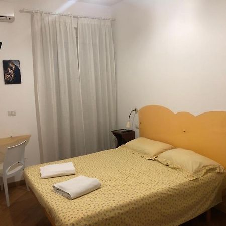 B&B Brezza Marina サン・ベネデット・デル・トロント エクステリア 写真